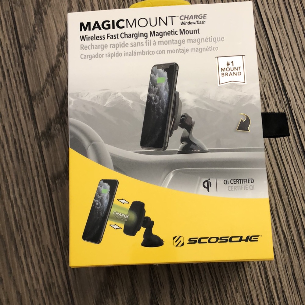 Phone magnetic fast charger MagicMount Pro  Mount Car Charger for any phone